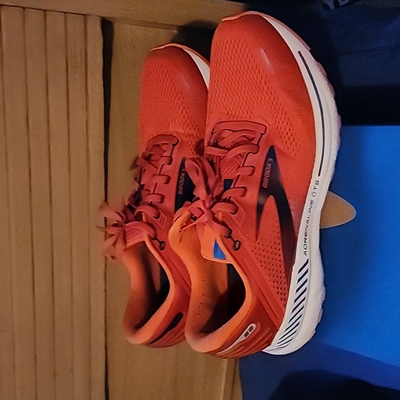 Brooks Other - Brooks adrenaline gts 22 orange size 11